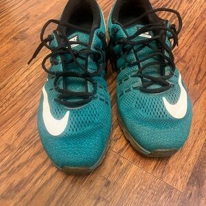 Nike Turquoise Running Shoes with Black Accents